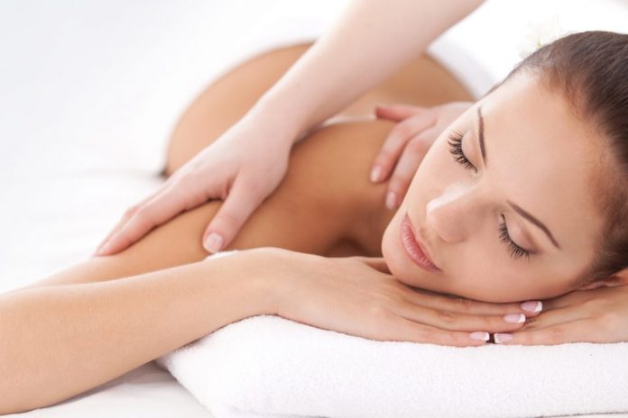 Best Therapeutic Massage Therapist Treatment