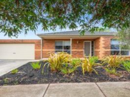 Residential Property for sale in bannockburn with garden front